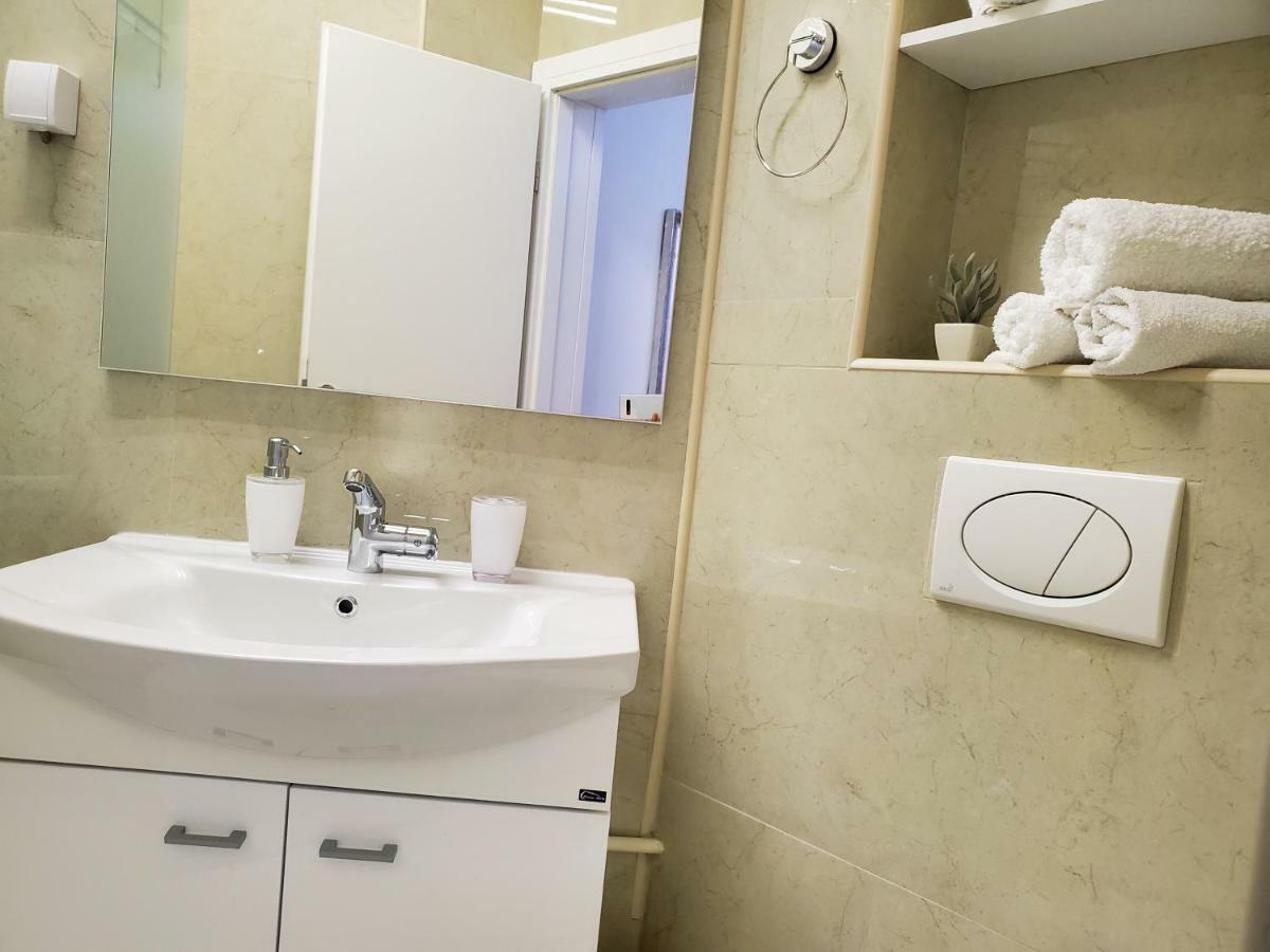 Mm Apartment Budva Bagian luar foto